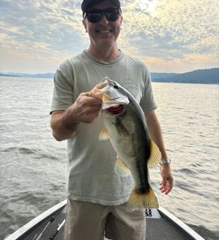 Living the dream on Lake Guntersville—Alabama’s premier bass fishing lake.