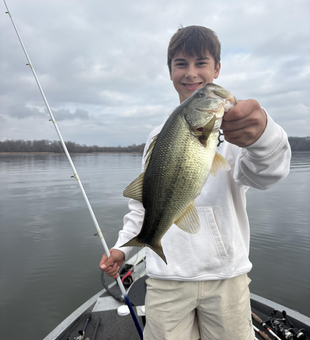Big bass caught with light tackle at Lake Guntersville!
