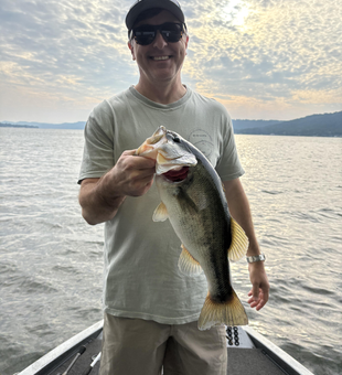 Nice largemouth bass caught on light tackle in Guntersville today!