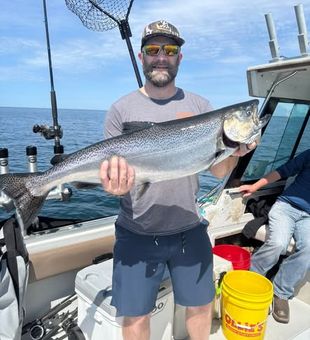 Cast into the legendary waters of Lake Ontario and discover why it's a premier fishing destination.