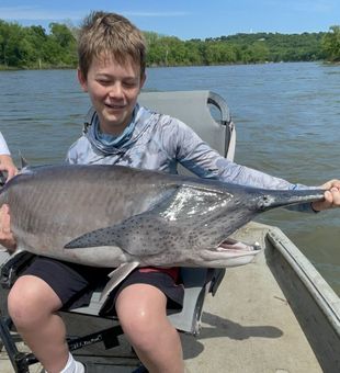 Discover why anglers visit Fort Gibson Lake for trophy paddlefish fishing opportunities.