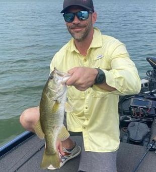 Discover Bastrop Lake's fishing bliss