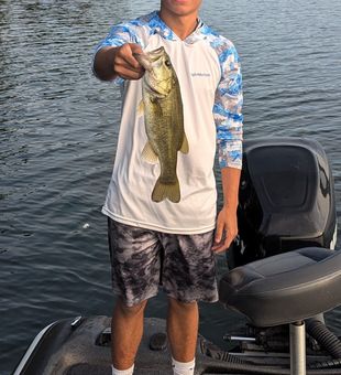 Scenic Austin waters for the ultimate fishing day