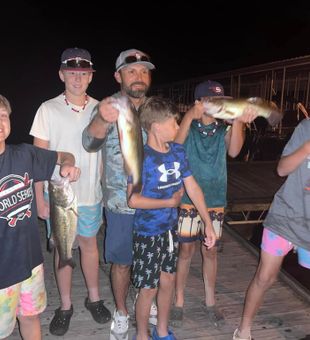 Catching bass Lake Ozarks Missouri