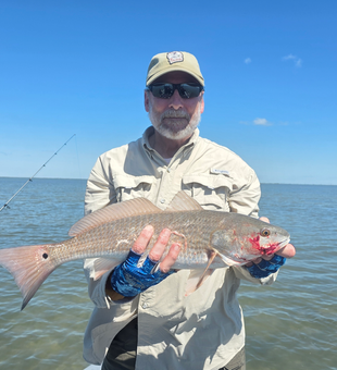 Port Aransas redfish on light tackle drift fishing!