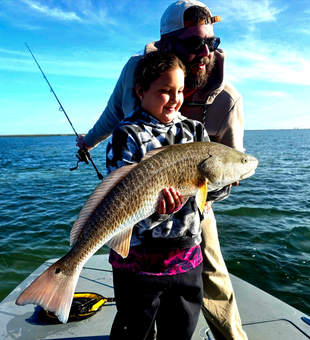 Port Aransas redfish on light tackle drift fishing!