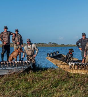 Group duck hunts , lodging, meals , available 