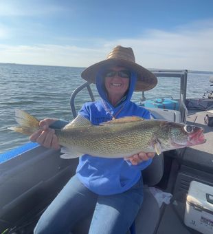 Casting lines across Lake Sakakawea’s scenic shore