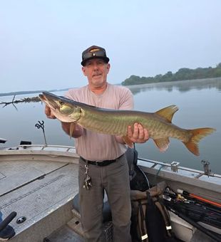 Make the Most of Ohio’s Great Outdoors. Spend your day surrounded by open water, fresh air, and the anticipation of your next catch. Ohio’s diverse freshwater fisheries offer something for anglers looking to sharpen their skills, enjoy time with family, or simply escape the everyday routine.