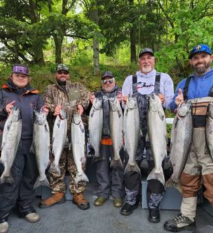 Chasing salmon and steelhead through the flowing waters of the Tri-Cities.