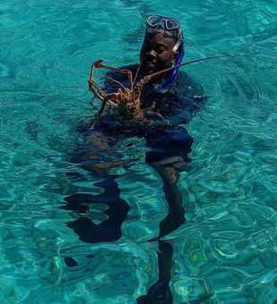 Crystal-clear waters, vibrant lobster catch!