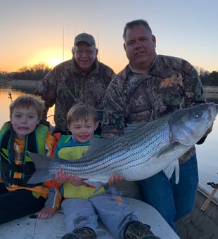 Family Fishing Fun on Tennessee waters! 