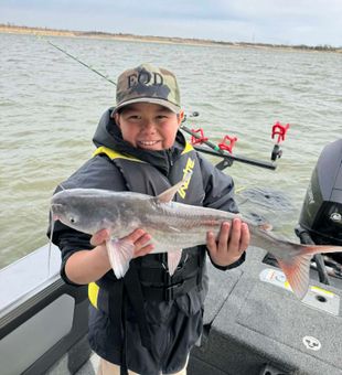 Blue catfish success on Manhattan Kansas fishing tour!