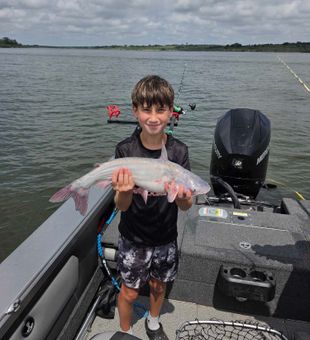 Manhattan Kansas blue catfish ready for the photo!