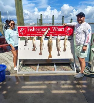 From grassy flats to winding bay channels, Rockport offers exciting opportunities to hook the Redfish you’ve been chasing.