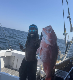 Reeling in paradise: Red Snapper magic on light tackle!