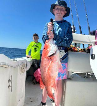 Big red snapper catch offshore fishing success