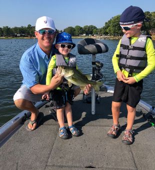 Fun family largemouth bass catch on Lake Fork!