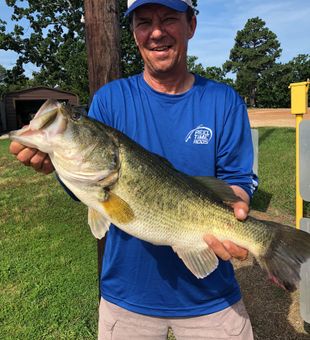 Impressive Lake Fork largemouth bass catch!