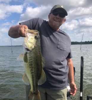 Catch trophy bass with Lake Fork Guide Service
