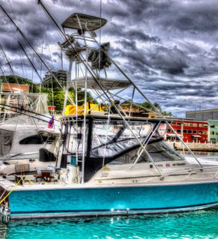 Ready for action in Tamarindo's pristine fishing waters!