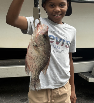 Light tackle and storms brewing: the perfect crappie recipe in Thomson!