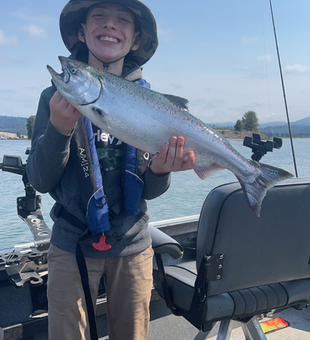 Big Coho Salmon catch on a partly cloudy day in Montesano!