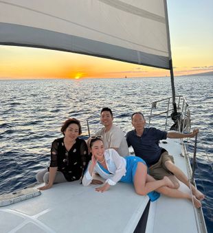 Perfect sunset cruise moments in beautiful Honolulu waters!