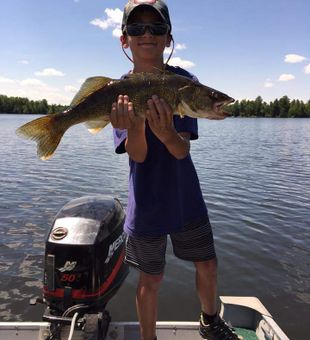 Premier Wisconsin Walleye fishing!