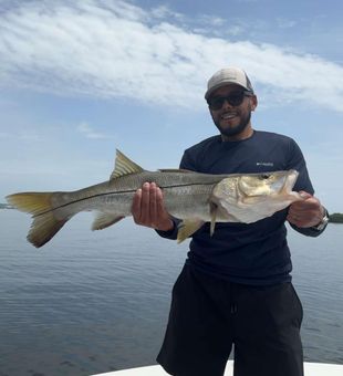 Inshore fishing action in Ruskin, Florida—calm waters, shallow flats, and unforgettable Gulf Coast fishing memories.