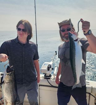 Lake Michigan Chinook Salmon & Steelhead catch!