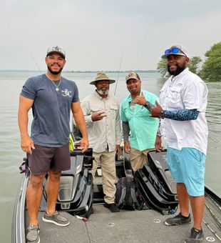 Great vibes and calm waters with this awesome crew