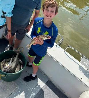 Introduce your family to the thrill of Lake Erie walleye fishing with a fun and beginner-friendly adventure in Port Clinton, Ohio.