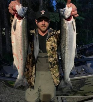 Salmon Trophy in Lower Kenai River fishing!