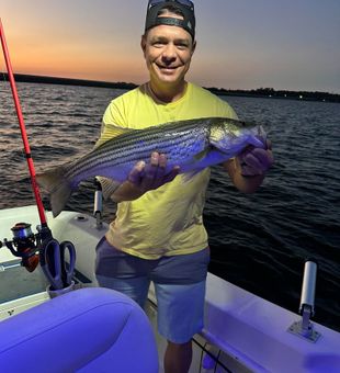 Make your next fishing trip one to remember on Lake Murray.