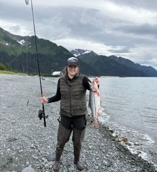 Salmon fishing in Seward, AK — where trophy Kings meet Alaska’s wild coastline.
