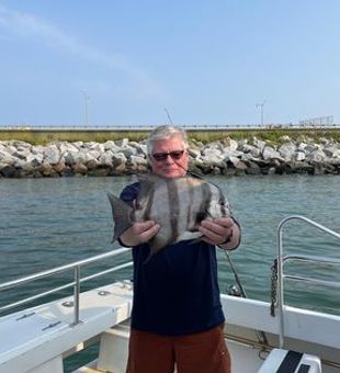 Chesapeake charters, fish Spade fish in style.