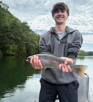 Where Branson’s beauty meets unbeatable fishing opportunities.