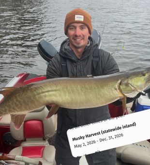 Epic freshwater Musky catch on boat