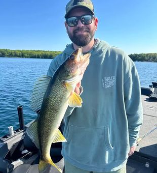 There's nothing quite like fishing Lake Michigan in Traverse City, where breathtaking scenery and incredible fishing come together for the ultimate day outdoors.