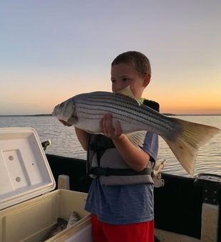 Experience the best inshore fishing on Lake Texoma with a guided trip built for anglers of all skill levels.