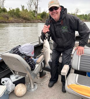 Big stripers and better views with Nor Cal Fish Hounds.