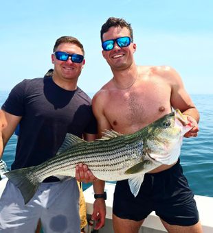 Reel in stripers Narragansett RI