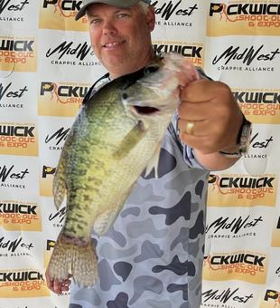 Big Crappie! - Lake Lanier, GA.