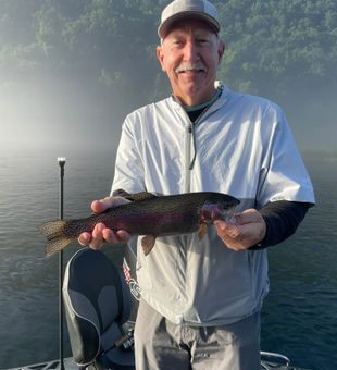 Trade screen time for lake time and enjoy a family fishing day filled with smiles, fresh air, and unforgettable moments in Branson!