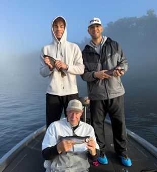 Make family memories on the beautiful freshwater lakes of Branson, Missouri, where every cast brings a new chance for fun!