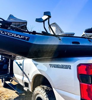 Ready Flycraft river rig.