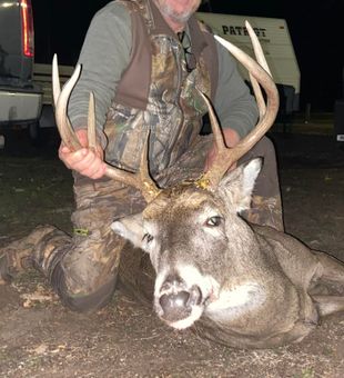 Whitetail deer Elkhorn River hunt