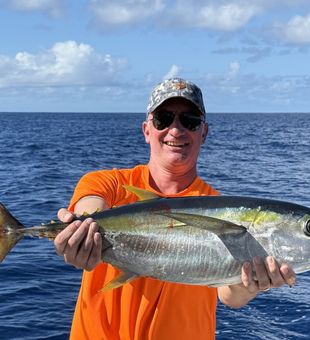 Fresh yellowfin tuna offshore catch