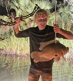 Umatilla fishing thrills with All Florida Bowfishi